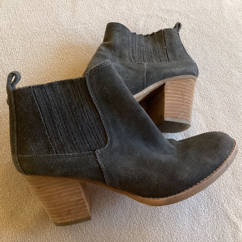 Dolce Vita Boots Womens Size 7 Gray Leather Suede Pull On Ankle Booties Heel